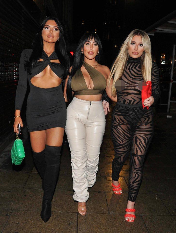 Tamamen şeffaf! Kasığını çantasıyla örttü G3