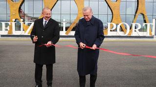 Cumhurbaşkanı Erdoğan Azerbaycan'da! Füzuli Uluslararası Havalimanı'na inen ilk lider oldu