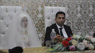 Şaşkına çeviren anlar! Damada düğününde altın yerine bakın ne taktı