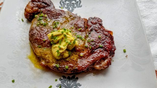 Kendinizi şef gibi hissedeceksiniz! Cafe de Paris sosu nasıl yapılır? İşte Cafe de Paris sosu tarifi...