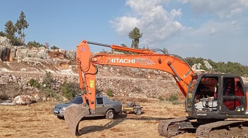 İş makinesi kullanmışlar! Kaçak kazı yapanlara suçüstü