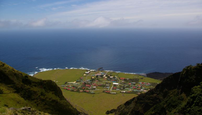 Sadece 250 kişi yaşıyor! Ulaşmanın neredeyse imkansız olduğu dünyanın en uzak adası: Tristan da Cunha