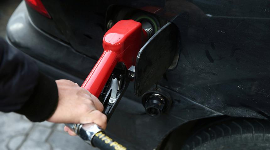 İran'da siber saldırı benzin dağıtım sistemini etkiledi! Uzun kuyruklar oluştu