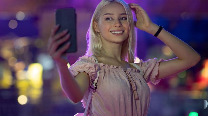 Hayallerinizden bir adım geride durmayın! Selfie ve fotoğraf çekerken sık yapılan yanlışlar...