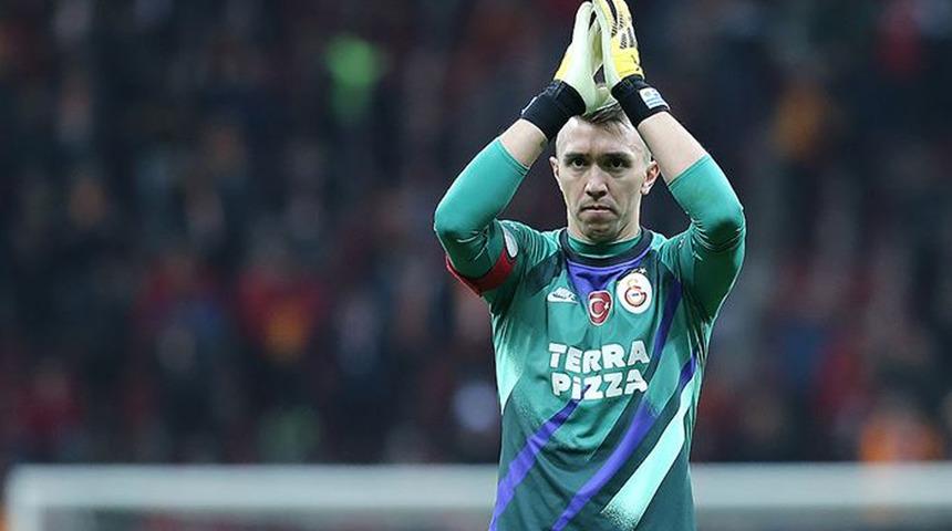 Muslera bırakmaya hazırlanıyor!