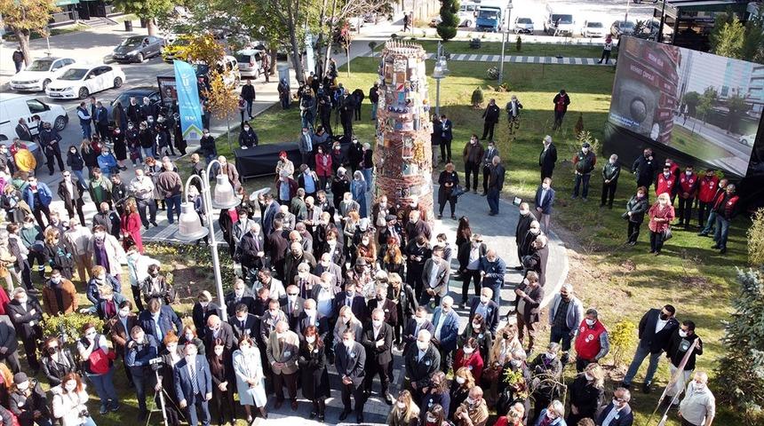 Eskişehir'de Kovid-19 salgınında ölen sağlık çalışanları için yaptırılan anıt açıldı