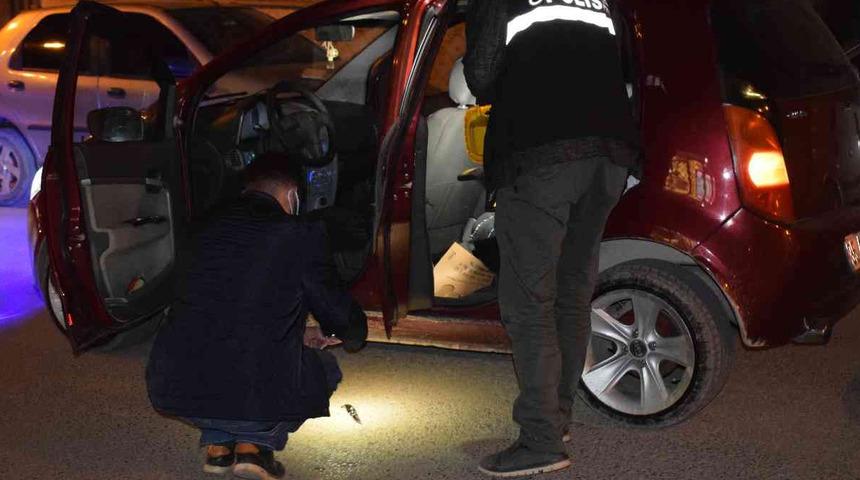 Önce bıçakladı sonra gasp etti, kaçarken yakalandı