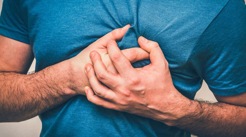 Erkeklerde de g&ouml;r&uuml;l&uuml;yor: Meme kanseri belirtileri ve teşhisi