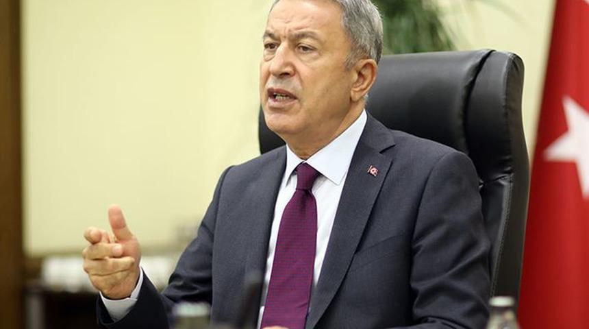 Milli Savunma Bakanı Akar'da tezkere açıklaması