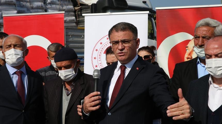 Tokat'ta afetlerden zarar gören çiftçilere tohum ve gübre dağıtıldı