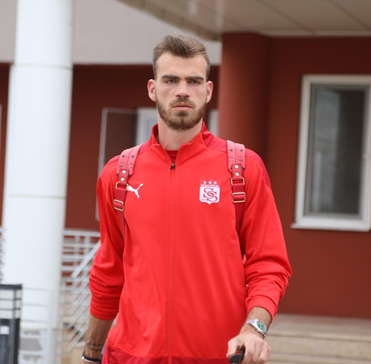 Sivasspor, Altay ma&ccedil;ı i&ccedil;in İzmir'e gitti