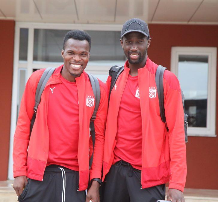 Sivasspor, Altay maçı için İzmir'e gitti G2