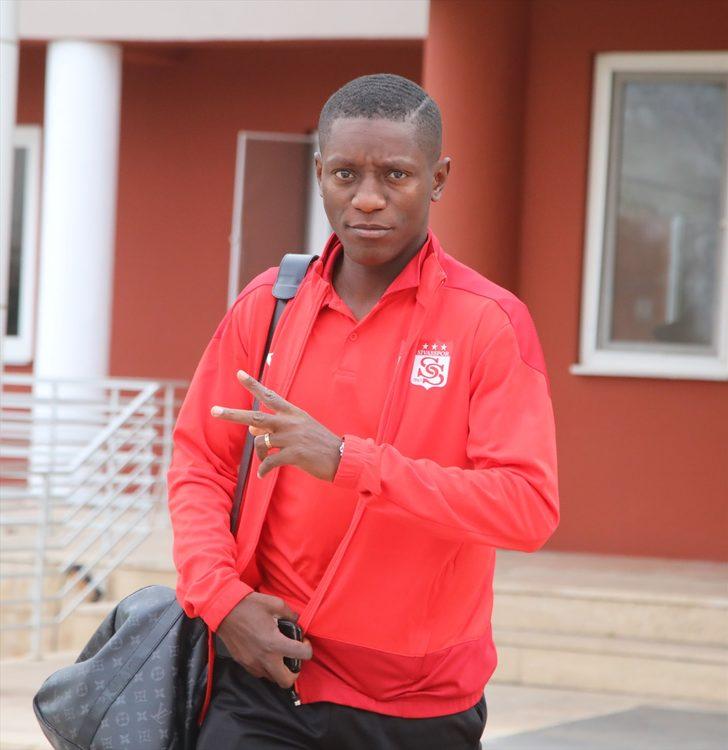 Sivasspor, Altay maçı için İzmir'e gitti G3