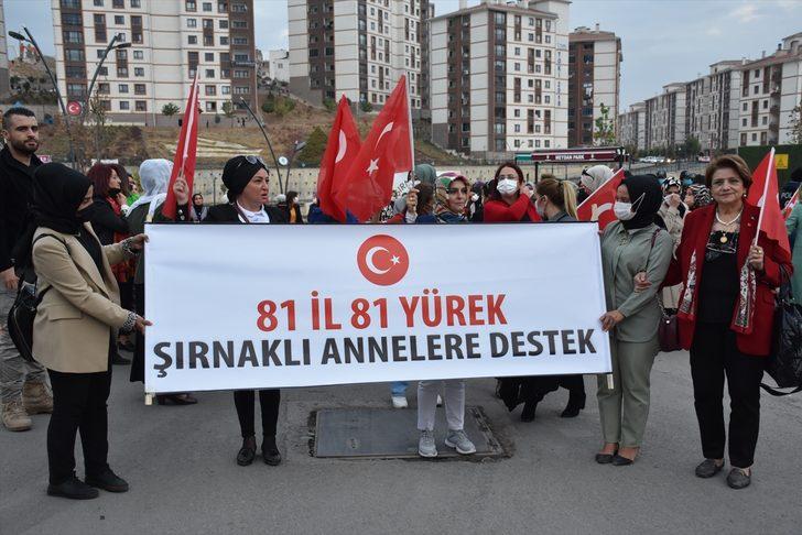 Şırnak'ta 81 ilden gelen kadınlardan terör mağduru ailelere destek yürüyüşü G1