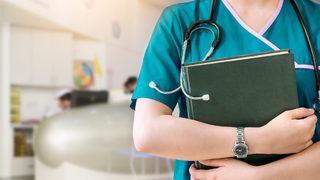 Fransa'da sağlıkçı depremi! 1300 hemşire istifa etti