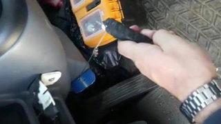 Radara yakalanmamak için kamyon plakasına kurulan düzenek polisi bile şaşkına çevirdi