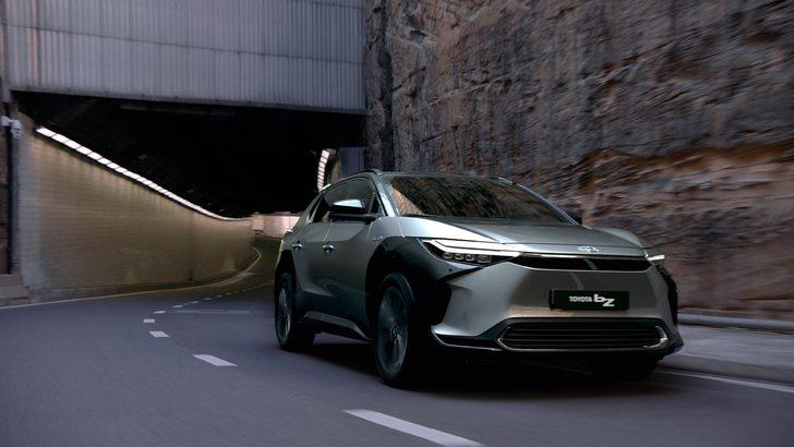 Toyota elektrikli modeli bZ4X'i tanıttı G1