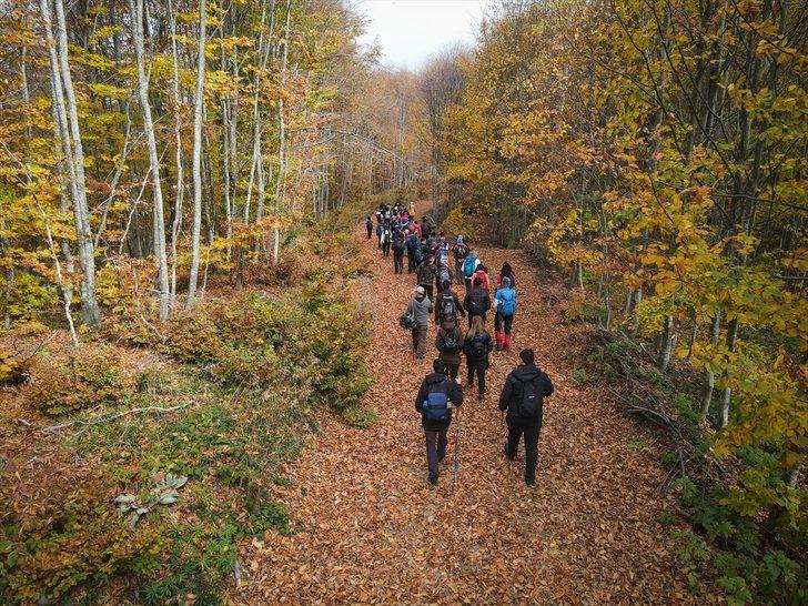 Domaniç Dağları'nda 29 Ekim Cumhuriyet Doğa Yürüyüşü yapıldı G2