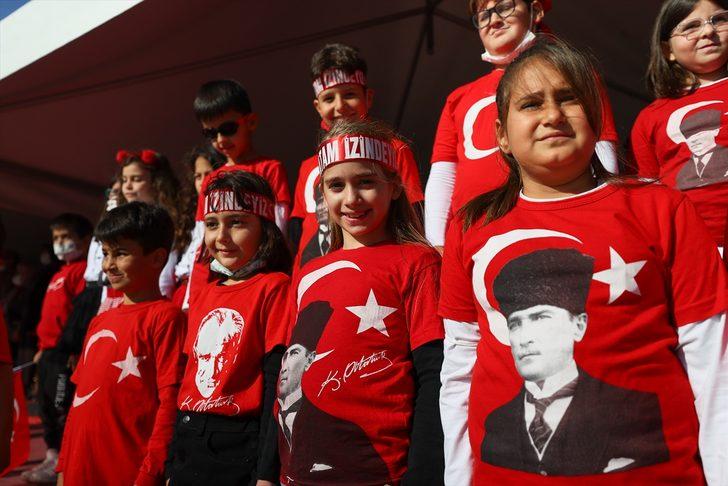 29 Ekim Cumhuriyet Bayramı Ege'de törenlerle kutlanıyor G2