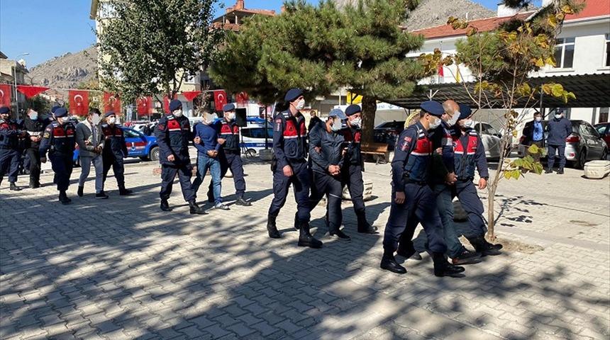 Eskişehir'de 1 milyon 700 bin lira değerinde kablonun çalınmasına ilişkin 7 şüpheli yakalandı