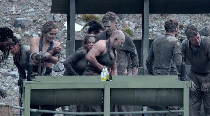 Talimatla soyundular sansürsüz yayınladılar! G2