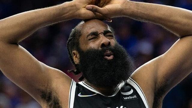 Simmons: Harden, yeni kurallara adapte olmak zorunda!