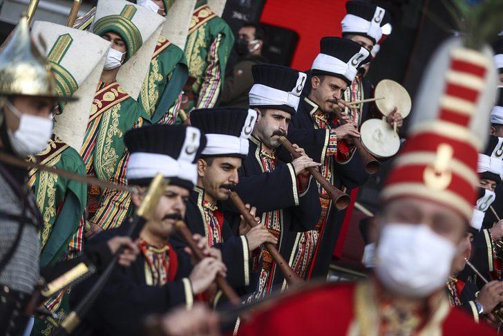 Cumhuriyetin 98'inci yılı Ulus Meydanı'nda konserle kutlandı G2