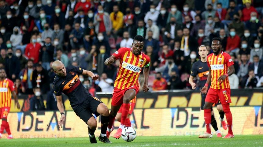 Şok sakatlık! Yıldız futbolcu sezonu kapattı