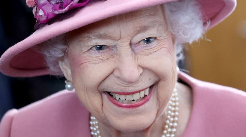 Krali&ccedil;e Elizabeth'e doktorlar iki hafta daha dinlenmesini tavsiye etti