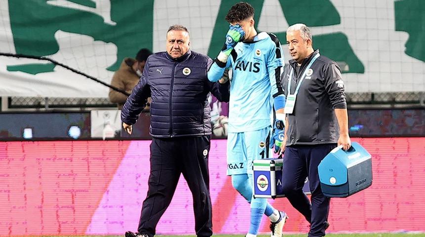 Fenerbahçe'de Altay Bayındır şoku! Hastaneye kaldırıldı