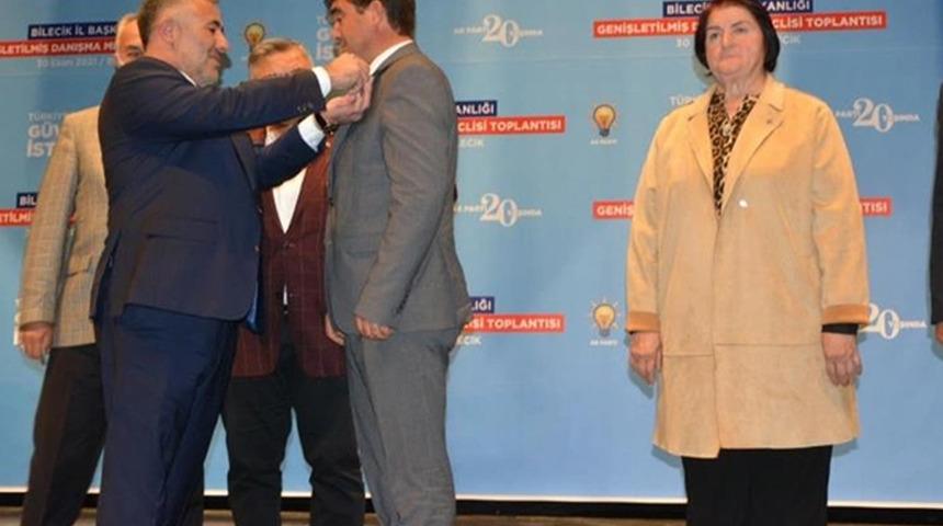 CHP'li iki isim AK Parti'ye katıldı