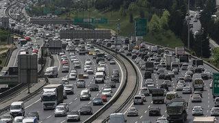 İstanbul’da 800 kamyon şoförü kontak kapattı: Sadece hak ettiğimizi istiyoruz