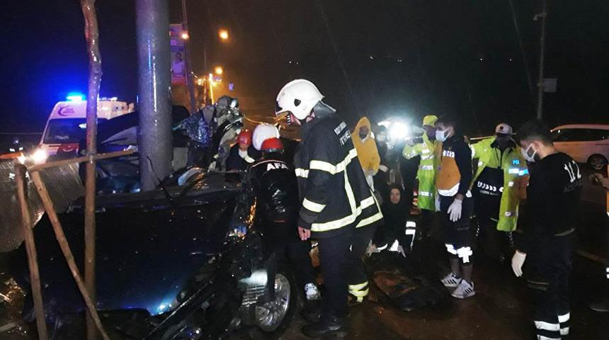 Korkunç ölüm! Araç hurda yığınına döndü