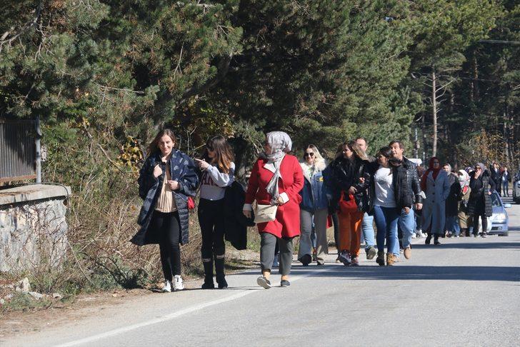 Abant hafta sonu tatilcilerin akınına uğradı G3