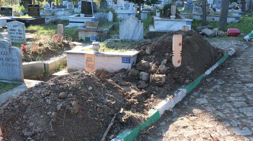 Tarifsiz acı! Aynı aileden 15 günde koronavirüsten 4'üncü ölüm