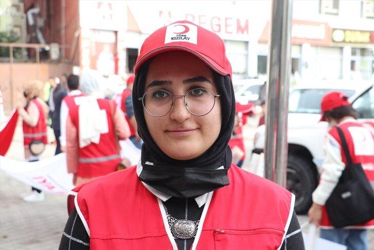 Türk Kızılay Siirt şubesinden "iyilik" sloganıyla farkındalık yürüyüşü G3