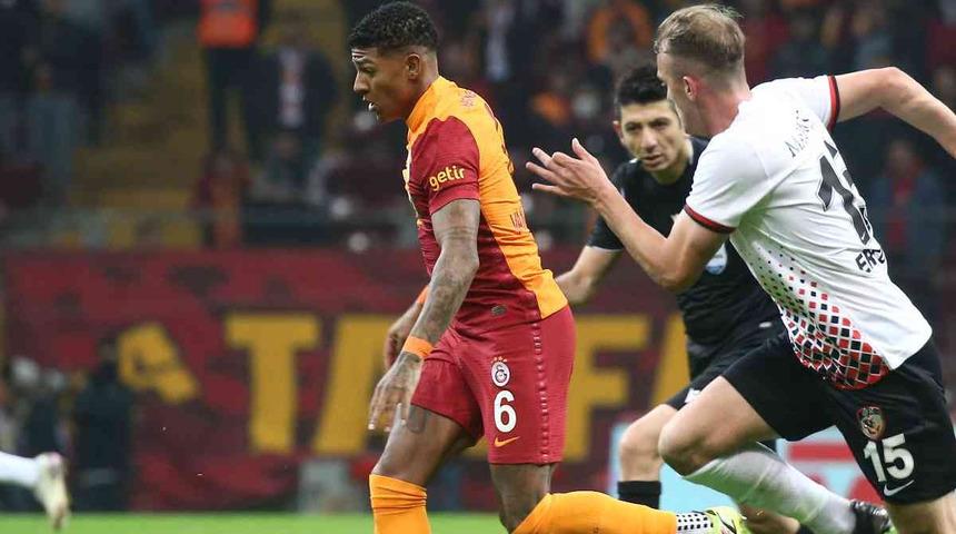 Van Aanholt: O an, kırılma anıydı