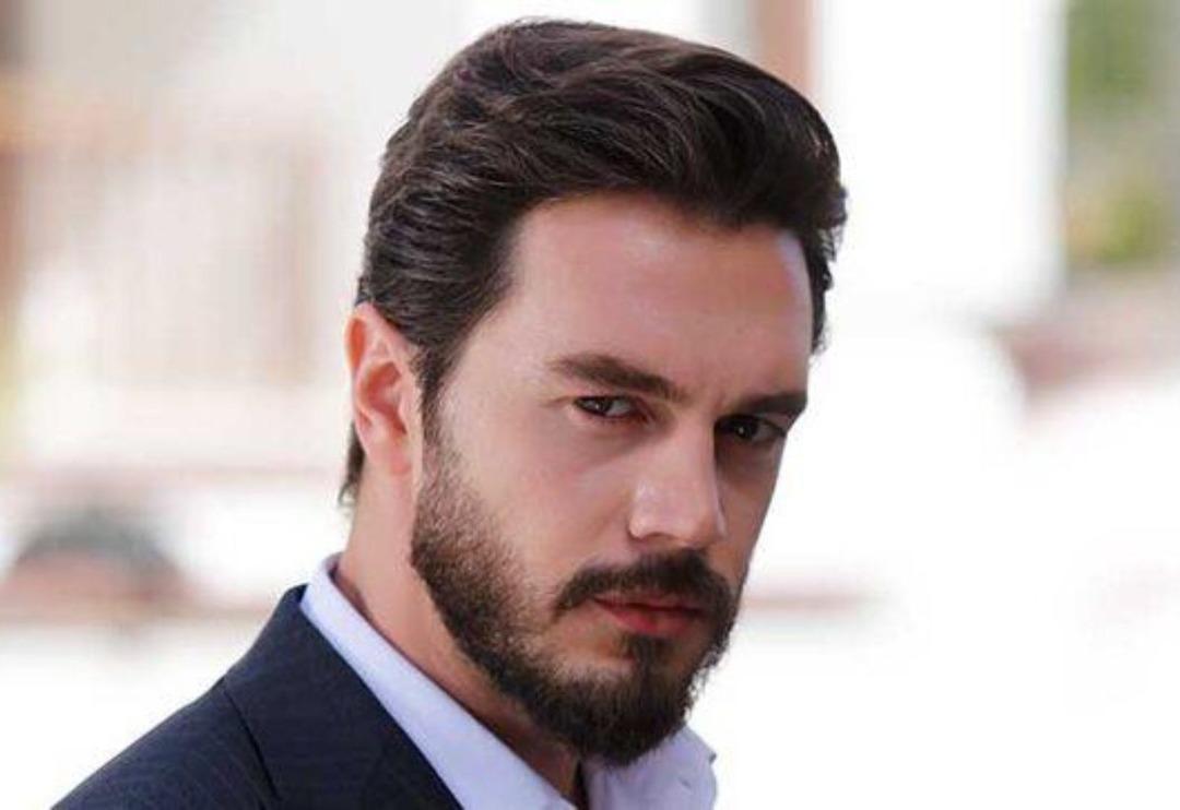 El Kızı dizisinin yıldızı İsmail Ege Şaşmaz'ın eşi Hande &Uuml;nal'dan nefes kesen pozlar! Instagram'ı salladı!