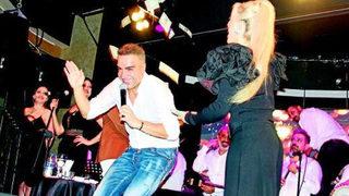 Berdan Mardini'nin konserinde havaya 3 bin dolar atıldı! Dolar havaya atılırken 9.50’ydi...