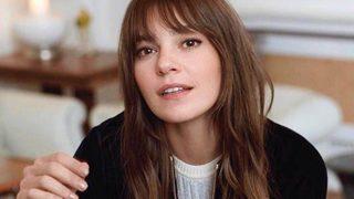 Aslı Enver'in bıyıklı Cadılar Bayramı stili dikkat çekti! ''Tıngırdatıyoruz bir şeyler!''