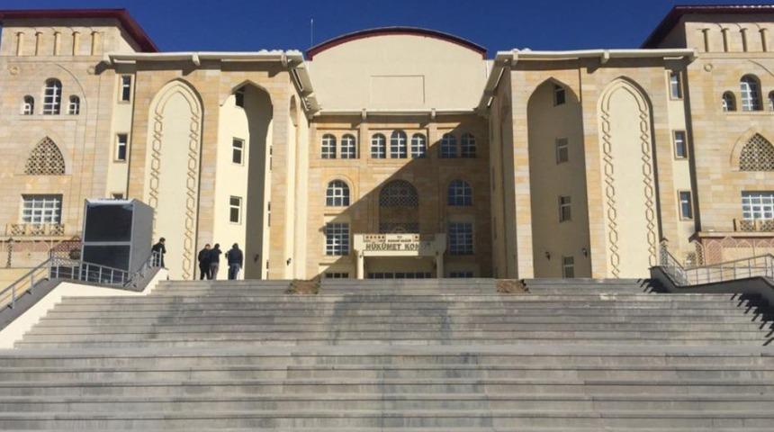 Vali Işın'dan hastaneye baskın