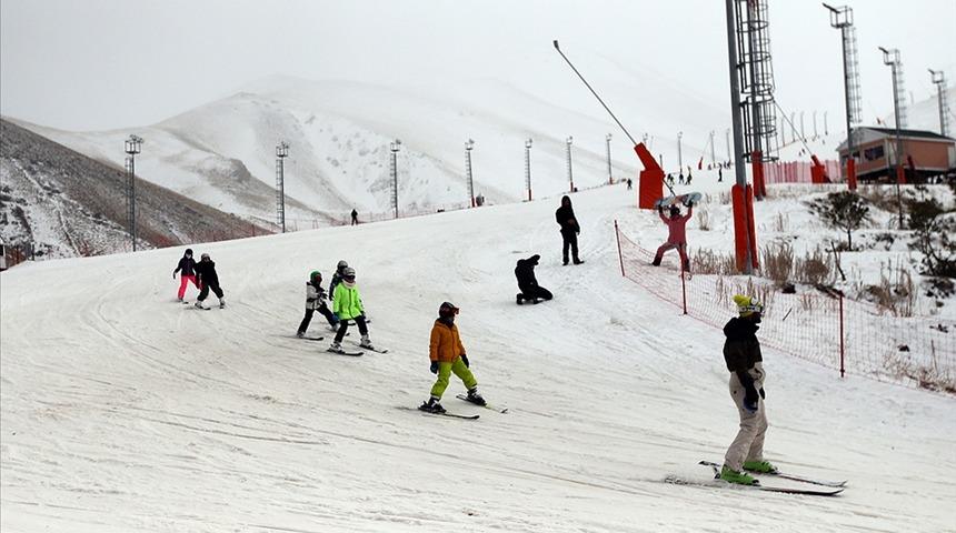 Rus turistlerin Palandöken keyfi 