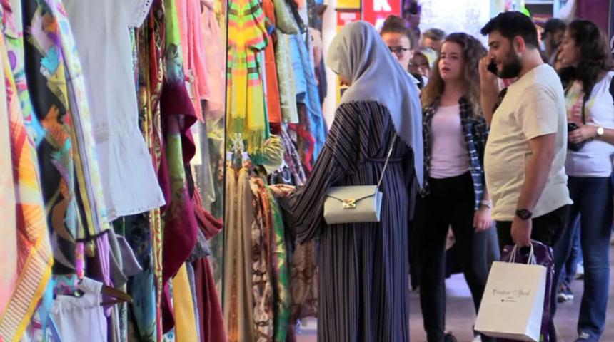 İlk turist kafilesi geldi