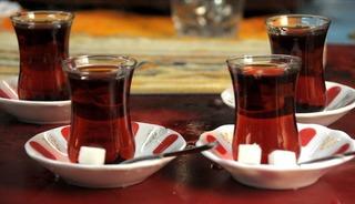 Çay sevenleri üzecek haber: Fiyatlar zamlandı