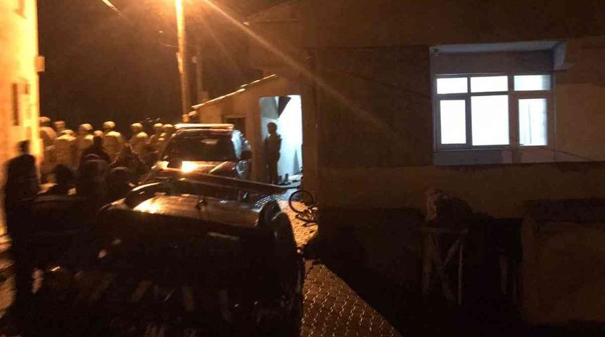 18 yaşındaki genç annesine mesaj atan adamı öldürdü