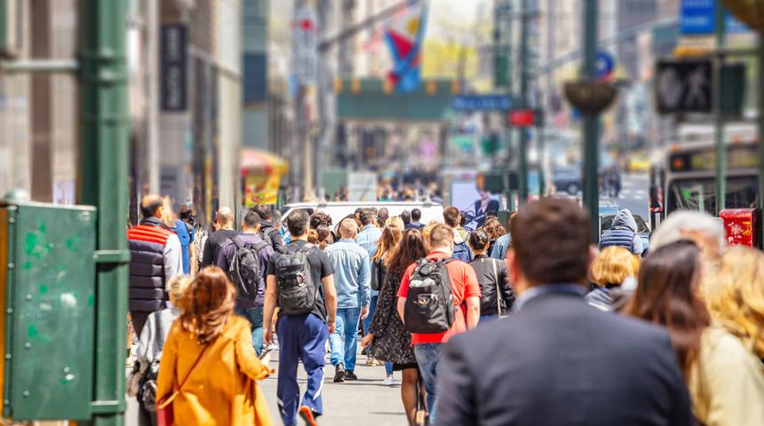 Aşı zorunluluğuna uymayan 9 bin çalışana ücretsiz izin