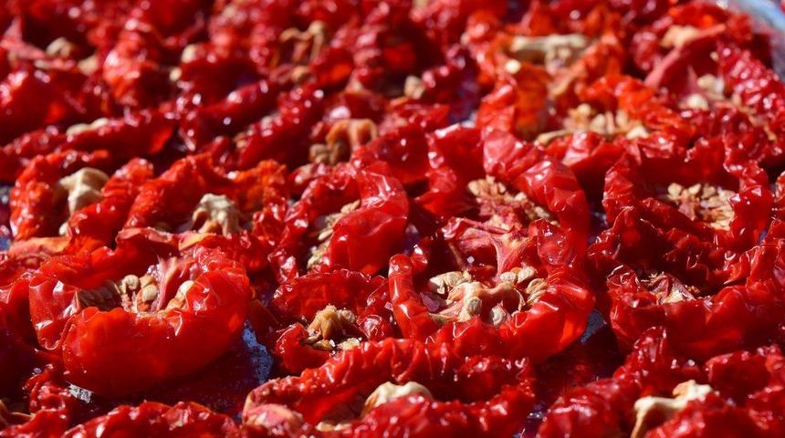 Domatesin kurusu yüz güldürüyor