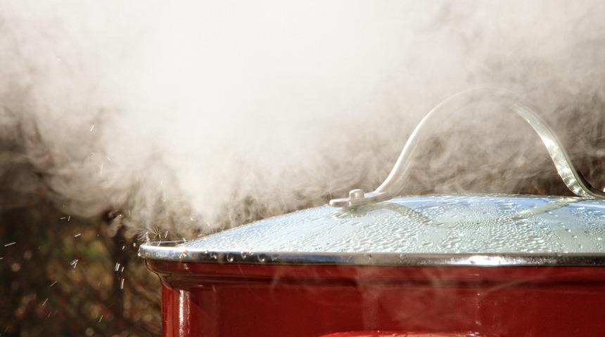 Hem sağlığa hem de keseye zarar! Bu yemekleri ikinci kez ısıtırsanız...