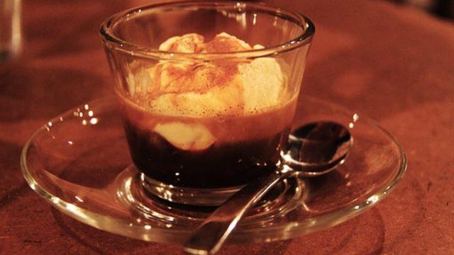 Kahvenizin 40 yıllık hatırını farklı tariflerle uzatın! Tiryakilere alternatif kahve tarifleri