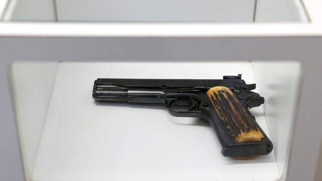 Al Capone'un eşyaları açık artırmada 3 milyon dolara satıldı